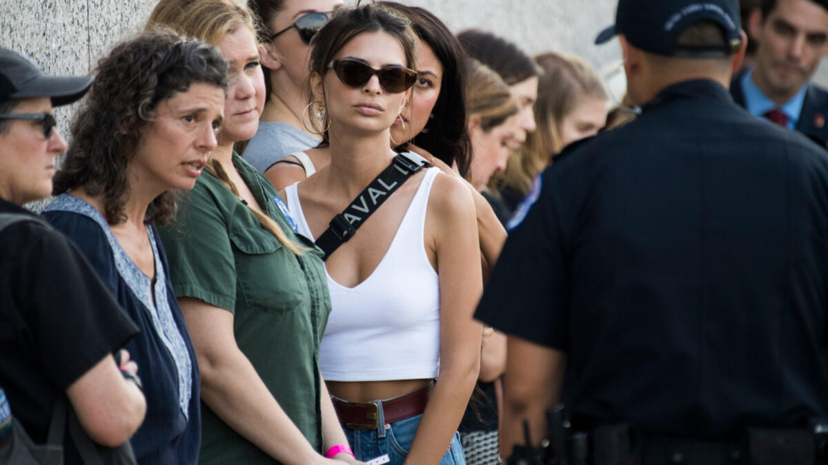 إيمي شومر وإميلي راتاجكوسكي: تم احتجازهما أثناء احتجاجهما على تعيين القاضي الأمريكي "بريت كافانو" في المحكمة العليا شهر أكتوبر من عام 2018.