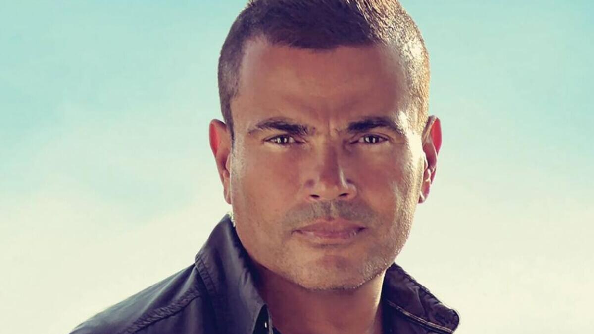 انتشر فيديو للفنان عمرو دياب، وهو يهاجم أحد حضور حفله، بعد أن ألح عليه الأخير في طلب غناء "قال فاكرينك"، التي اعتاد عمرو غناءها في حفلاته، وقال "دياب" لطالب الأغنية: "والله ما هقولها، أنت لو قعدت 100 سنة تطلبها مش هقولها".