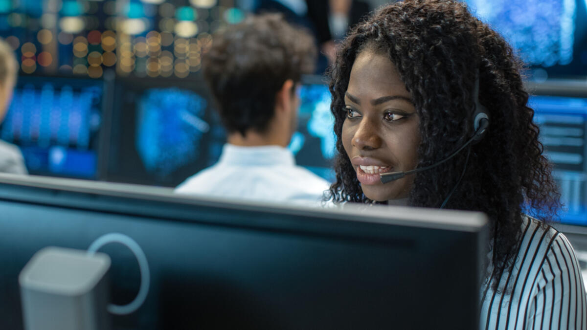 أخصائي دعم كمبيوتر