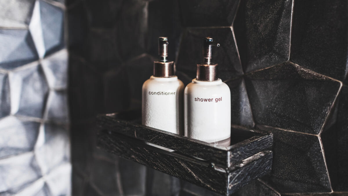 4. عبوات الشامبو والبلسم في الفنادق