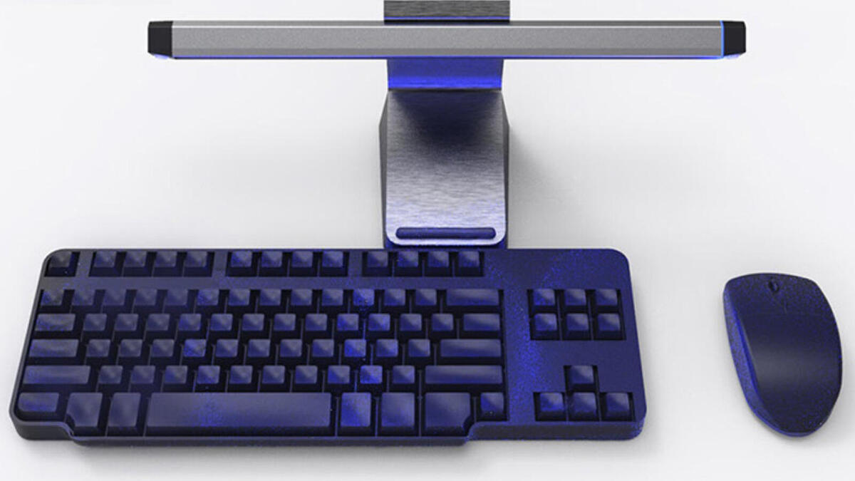 4. Targus من UV-C LED Disinfection Light – مصباح تعقيم لوحة المفاتيح