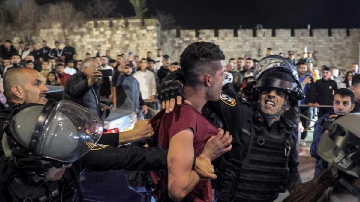 Israeli Police Beat, Arrest Palestinian Protesters in Jerusalem