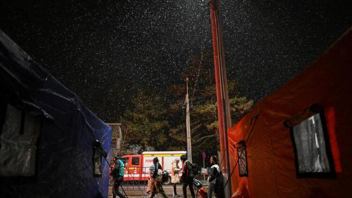 Families, Civilians Make Mass Exodus Out of Ukraine