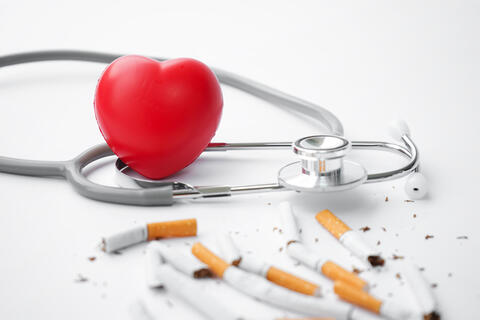 Research: Ex-Smokers Need 10 Years to Reduce Risk of Heart Disease
