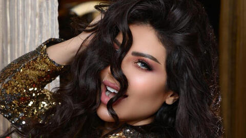 Going Green for the Flag? Halema Bouland Dances in Front of a Mirror on Saudi National Day!