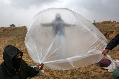 Gone With The Wind: Woman's Helium Balloon With £100 Floats Away!