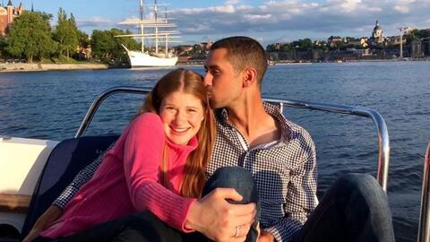 ابنة بيل غيتس تنشر صور خطوبتها إلى حبيبها المصري.. شاهد ماذا ارتدت!