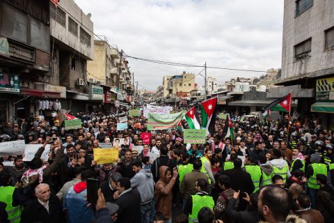 Hundreds of Jordanians Hit The Streets Against Israel Gas Deal