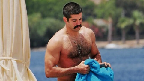 Leaked Sex Image of Burak Özçivit.. How Did His Wife Fahriye Evcen React?