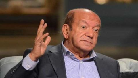 بكاء الفنان لطفي لبيب على المسرح بعد تكريمه تقديرًا لمشواره الفني..فيديو مؤثر!