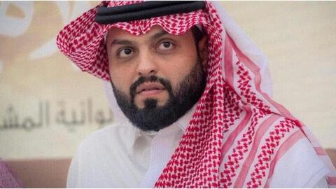 منصور الرقيبة يعتزل السوشال ميديا بصورة مفاجئة .. ما علاقة إعلان القهوة؟