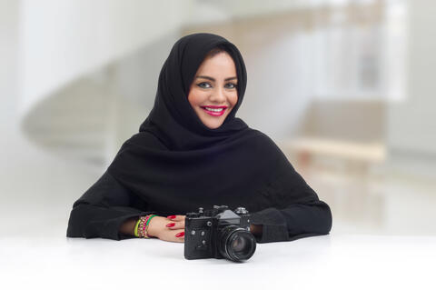 Omani Woman Photographer Wins Top Prize Among 2000 Shooters in World Competition