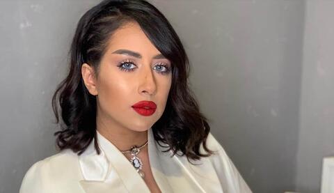 فرح الهادي باكية: شاهدت والدي بعد 18 عامًا من تركه لنا