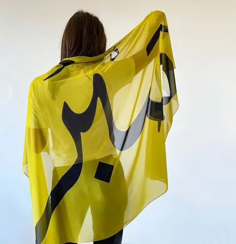 Arab Fashion Designer Pays Tribute to Her Palestinian Roots