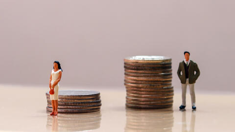 How Does Gender Discrimination Hinder Arab Women's Progress In The Workplace?