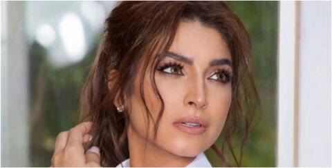 راغب علامة يُراقص روجينا على المسرح ويشعل الأجواء.. والجمهور يتساءل عن ملابسها!