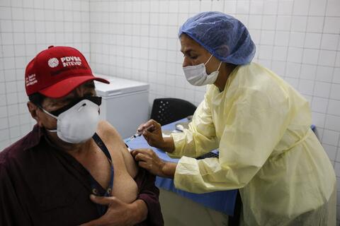 India’s Coronavirus Cases Top New Daily Record at 184,000 Infections 