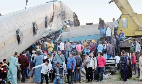 At least 20 Killed in Egypt's Bus Crash