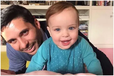 الأمير حمزة برفقة بناته الأربع ونجله الأمير حسين في صورة تنشر لأول مرة