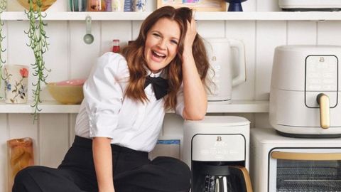Drew Barrymore Announces Cookbook Plans