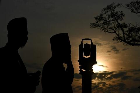 تحري هلال شهر رمضان 2021