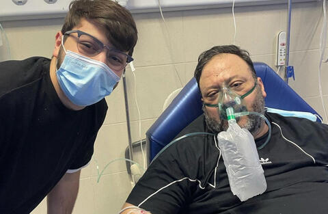 نجم طيور الجنة محمد بشار برفقة زوجته في شرم الشيخ..وابنته مريم تخطف الأضواء