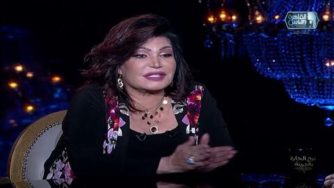 نجوى فؤاد تتحدث عن طريقة إجهاضها لأطفالها بسهولة.. وهذا هو عدد زيجاتها!