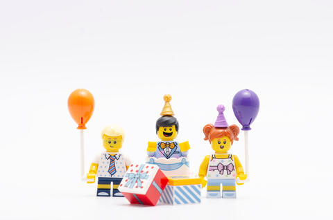 'Eid Mubarak'! LEGO Tweets For Ramadan