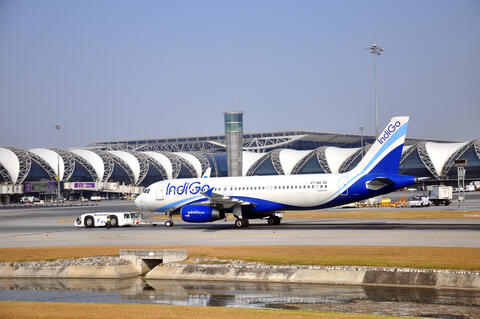 India Resumes Flights to The UK Despite The COVID Crisis