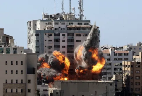 Israeli Soldiers Shoot Dead a Palestinian Woman in The West Bank