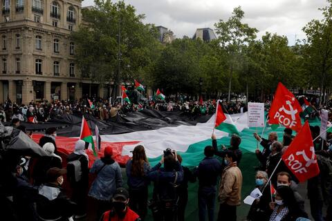 Thousands in Paris Rallies Call For 'Sanctions on Israel'