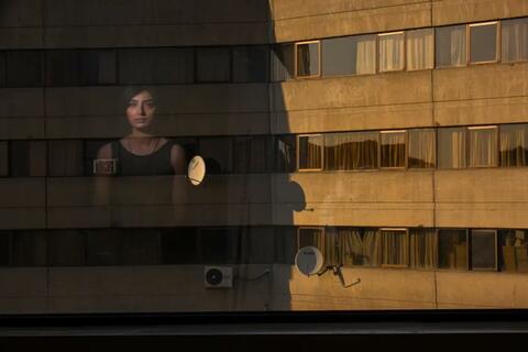 Iranian Photographer Wins 'Portrait Story' at Istanbul Photo Awards