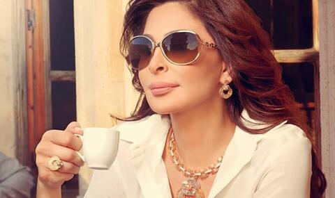 إليسا تغني في أربيل ونفاذ التذاكر رغم سعرها الباهظ!