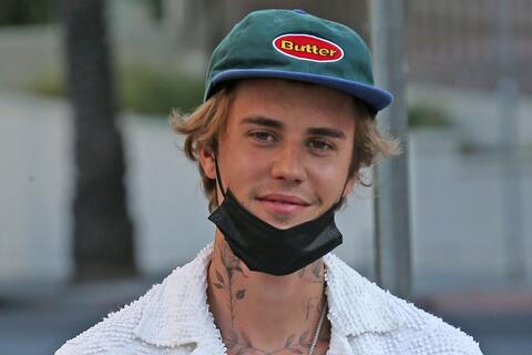 جاستين بيبر وزوجته هايلي في ضيافة الرئيس الفرنسي.. فهل هناك نيّة لدخول عالم السياسة!