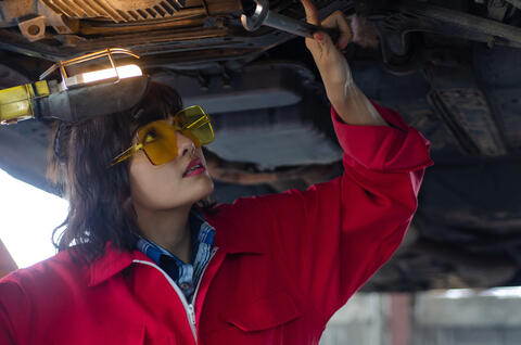 Meet The First Emirati Female Mechanic