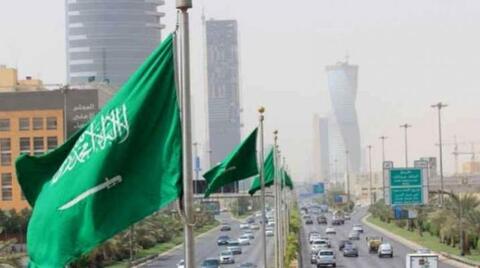 السعودية تحافظ على صدارة موردي النفط إلى الصين