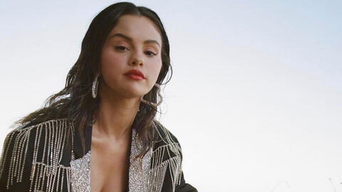 Hailey Bieber Warns Women From Birth Control Amid Suffering a Stroke