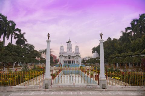 Indian Muslims Forced to Leave Their Homes For a Gorakhnath Temple