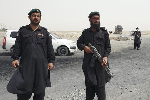 Afghan Forces Clash With The Taliban on Pakistan Border Crossing 