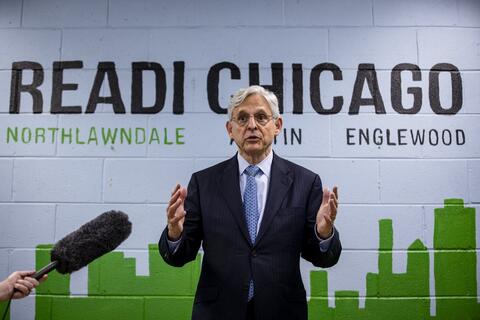 The US: 430 People Killed in Shootings Last Week