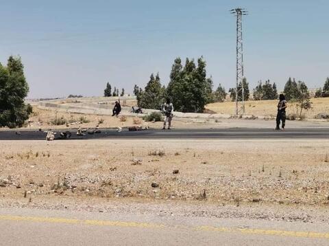 سوريا.. مسلحون يقطعون الطريق الدولي عمان-دمشق (صور)