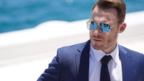 'F**king Love'! Kerem Bürsin's Upcoming Project After Sen Çal Kapimi Revealed