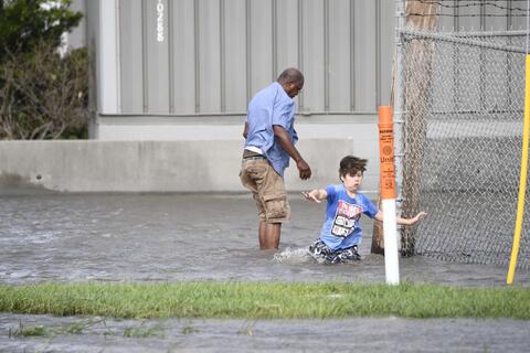 Five Dead in Ida Storm: One Man Killed by a Louisiana Alligator Its Believed