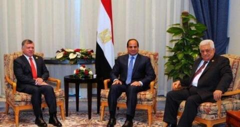 بينيت يغيب عن القمة الثلاثية واسرائيل تخفف الحصار عن غزة