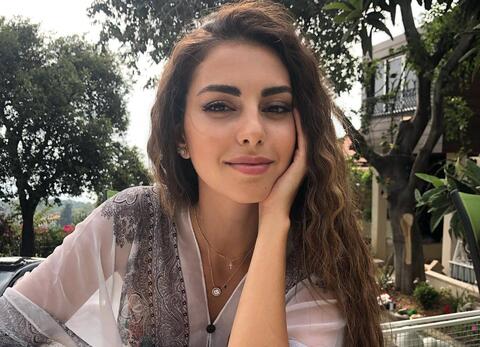 فاليري أبو شقرا تشارك صُورة جديدة لتوأميها.. والجمهور 