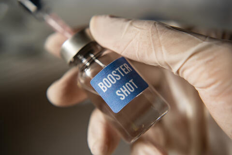 Expert Claims: Covid-19 Booster Shot Is Unnecessary