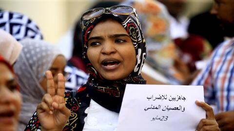كوادر السودان يبدأون بالعصيان المدني
