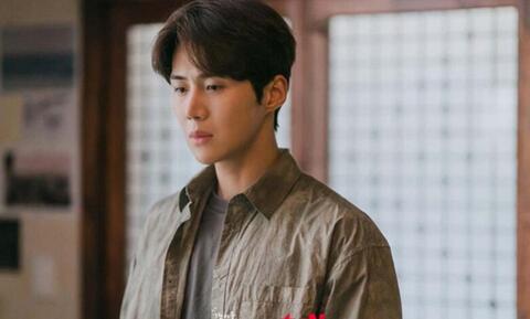 حبيبة كيم سونهو السابقة تعتذر بعد تدمير حياته وفضحه علانية.. تعرَّف على هويتها