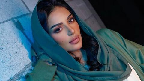 سارة الودعاني تتغزل بـ فاطمة الانصاري.. والأخيرة بدون شالتها مجددًا