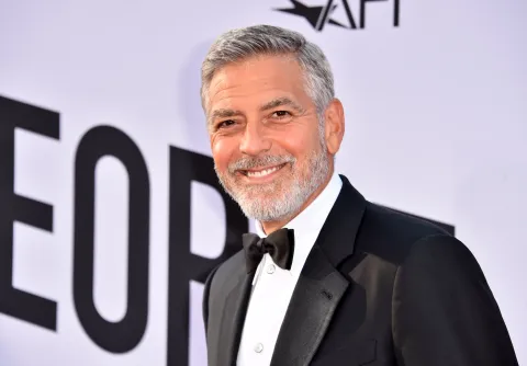 جورج كلوني يستذكر تفاصيل حادثة مسلسل Catch 22..
